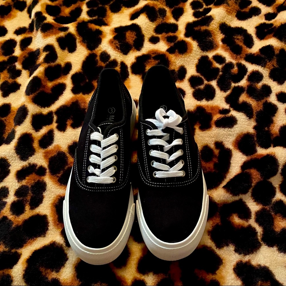 Black Sneakers